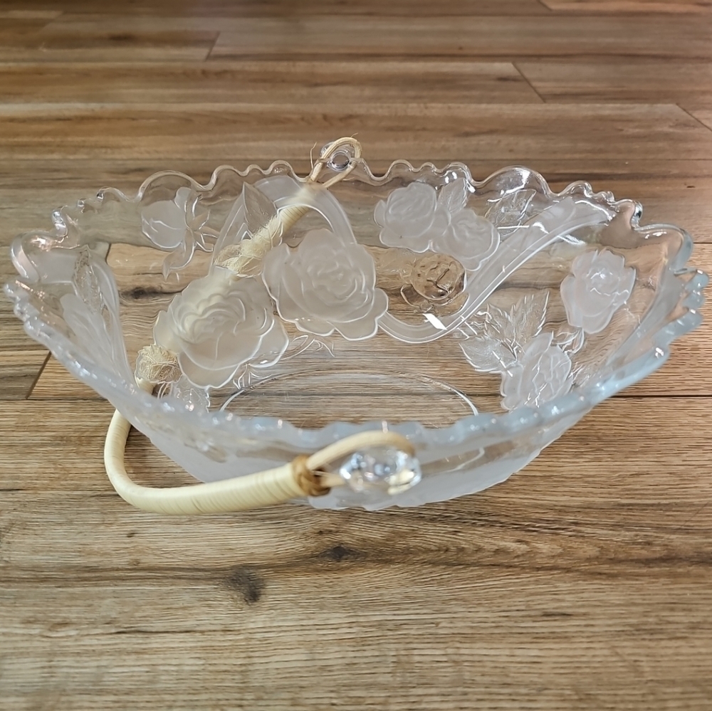 Vintage Glass Basket Bamboo Handle Embossed Frosted Rose Pattern‎ 11 3/4" Bowl